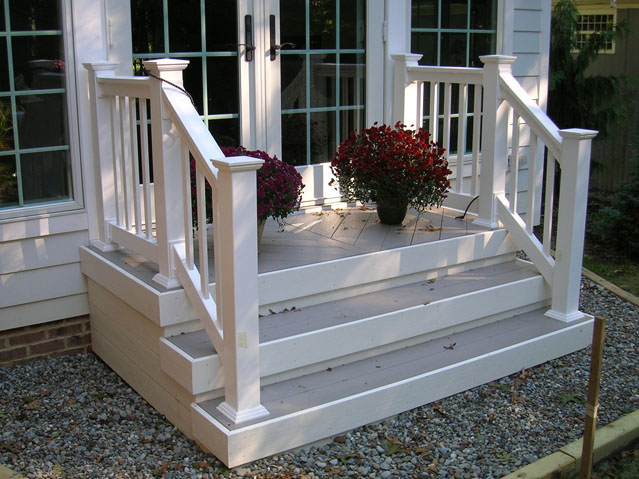 Vinyl Porch Railing on an Azek composite Porch by Elyria Fence Inc