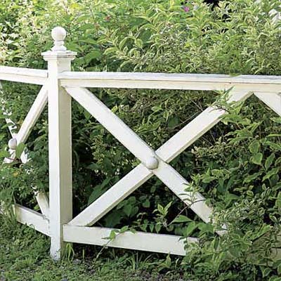 Good Neighbor Crossbuck Rail Fence by Elyria Fence