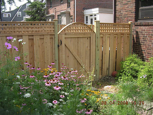 Shadow Box Fence with Lattice