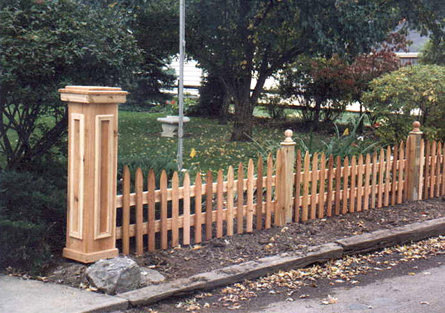 Wood Picket Fence Design