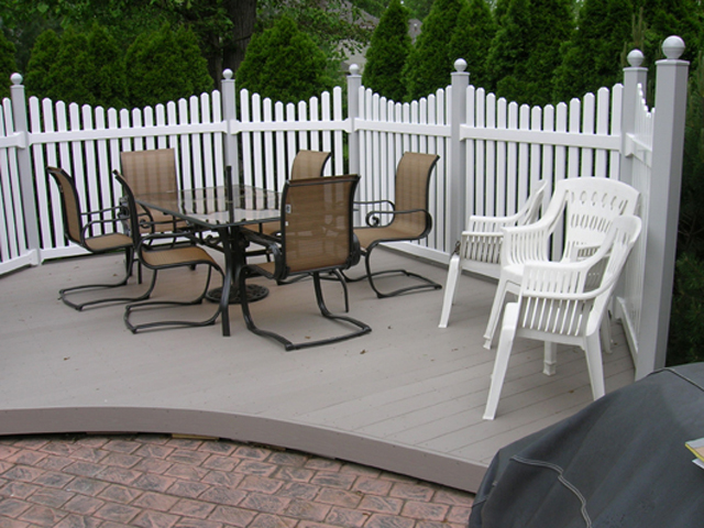 Azek Composite Deck with Vinyl Picket Fence