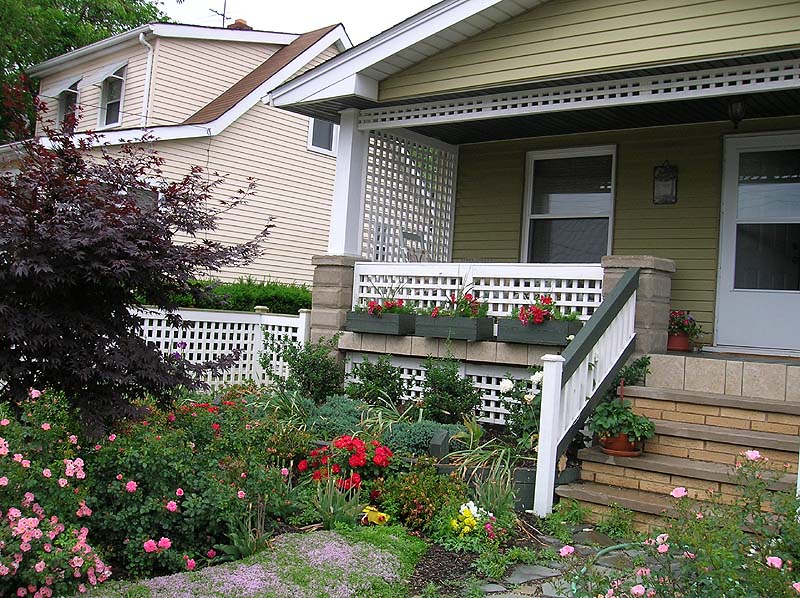 White Cedar Wood Square Lattice Railing by Elyria Fence