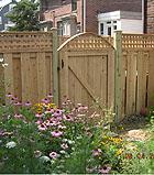 Good Neighbor Board On Board Fence With Square Lattice