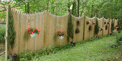 picket privacy fence design by Elyria Fence