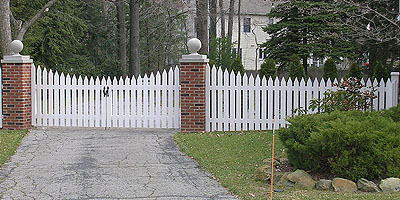 Scalloped Picket Fencing by Elyria Fence